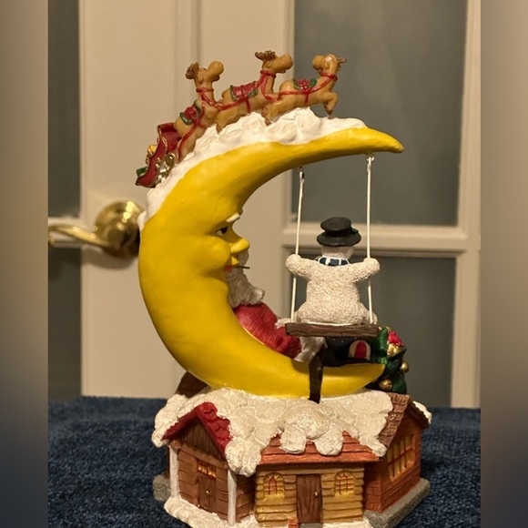 Sleepy Santa rests while a snow buddy swings. Missing bottom - Picture 7 of 8